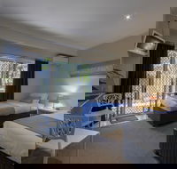 Beach House Bed  Breakfast - Accommodation in Brisbane