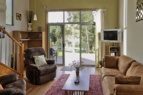 Ulverstone River Retreat - Accommodation in Brisbane 6