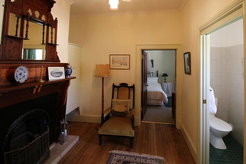 Christopher Halls Colonial Accommodation - Accommodation in Brisbane 1