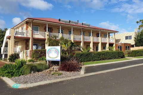 Baywatch Manor Augusta - Accommodation in Brisbane 6