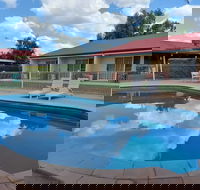 Emerald Explorers Inn - Accommodation in Brisbane