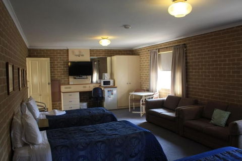 Grand Manor Motor Inn - Queanbeyan - Accommodation in Brisbane 6