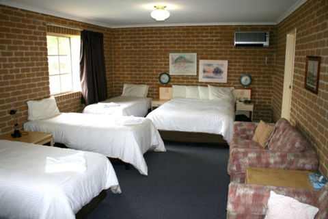 Grand Manor Motor Inn - Queanbeyan - Accommodation in Brisbane 5
