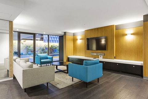 LAURENT Views Of MCG & Yarra River + Fed Square - Accommodation in Brisbane 6