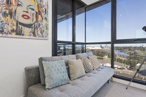 LAURENT Views Of MCG & Yarra River + Fed Square - Accommodation in Brisbane 4