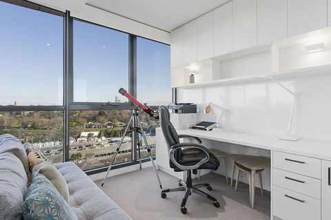 LAURENT Views Of MCG & Yarra River + Fed Square - Accommodation in Brisbane 3