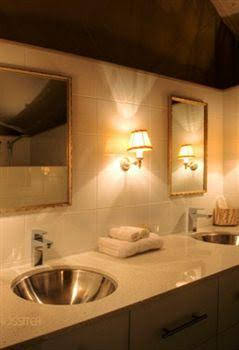 Alure Boutique Villas - Accommodation in Brisbane 0