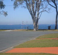 Immaculate First Floor Waterfront Unit Welsby Pde Bongaree - Accommodation in Brisbane