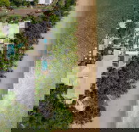 Poolside Apt. In Alamanda Resort 74 - Accommodation in Brisbane