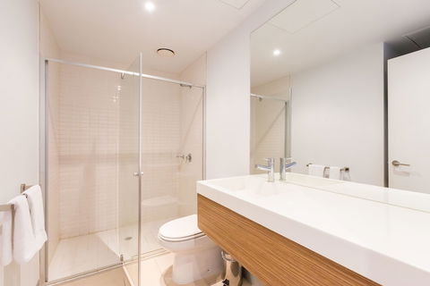 RIVER, 1BDR Melbourne Apartment - Accommodation in Brisbane 4
