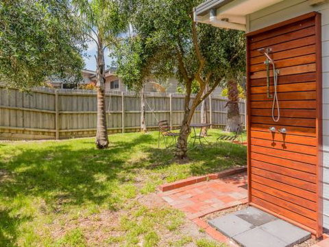 DRIFTAWAY ACROSS FROM SURF BEACH - Accommodation in Brisbane 2
