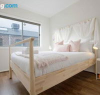 109Cozy Cranbourne Family House5Bed2Bath2Parking - Accommodation in Brisbane