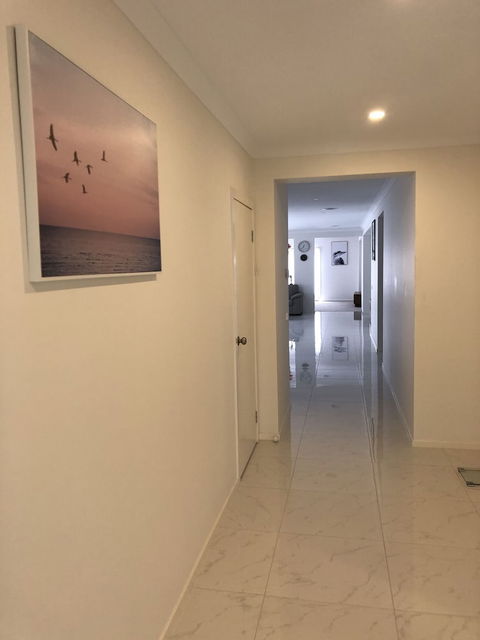 Apple House Upper Point Cook - Accommodation in Brisbane 0