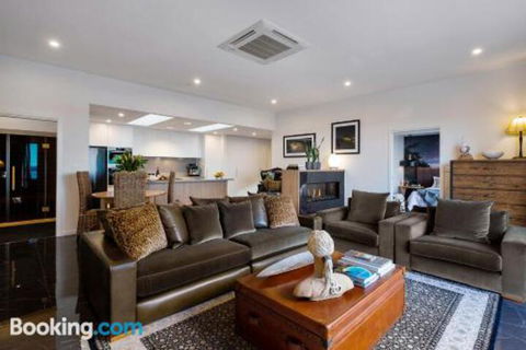 Tinderbox Retreat - Accommodation in Brisbane 6