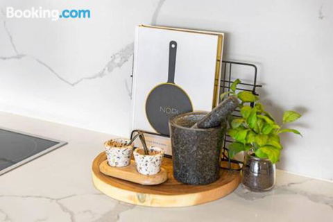 Luxe 101 At Martha Cove Waterfront Luxury On The Marina Walk To Beach - Accommodation in Brisbane 4