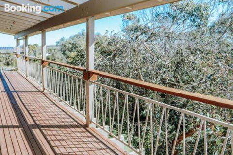 Banksia Beach House - Accommodation in Brisbane 3