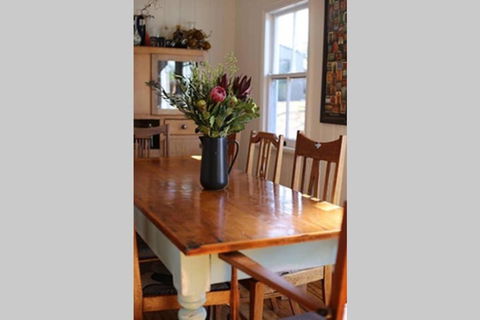 Stunning Queenslander - Accommodation in Brisbane 1