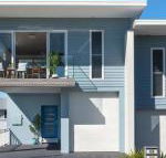 Blue Pelican pacific views walk to beach - Accommodation in Brisbane