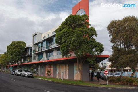 Heart Of Sandringham Apartment By Ready Set Host - Accommodation in Brisbane 2