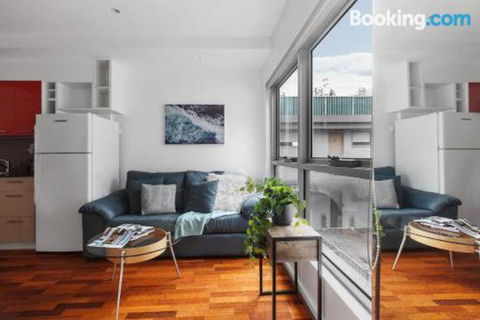 Heart Of Sandringham Apartment By Ready Set Host - Accommodation in Brisbane 1