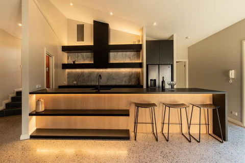RUST - Accommodation in Brisbane 4