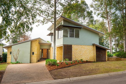 RUST - Accommodation in Brisbane 6