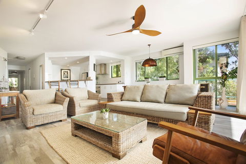Apartment 2 Surfside - Accommodation in Brisbane 5