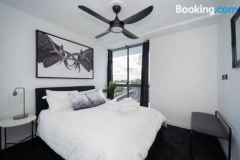 3br Stylish Apt CBD River & City Views SpaSaunaPoolWIFINetflix - Accommodation in Brisbane 5
