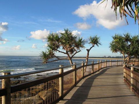Sanctuary Shores 2 Bedroom Apartment - Accommodation in Brisbane 6