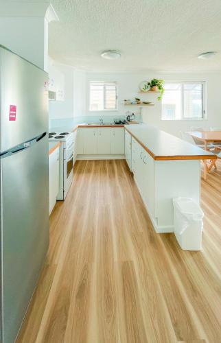 Sanctuary Shores 2 Bedroom Apartment - Accommodation in Brisbane 3