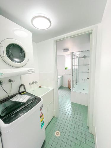 Sanctuary Shores 2 Bedroom Apartment - Accommodation in Brisbane 1