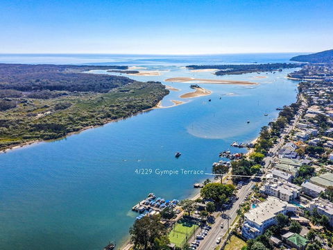 Panoramic River & Ocean Views Noosaville - Accommodation in Brisbane 3
