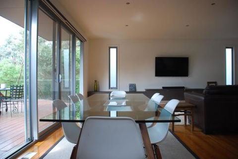 SURF Side SECRET INVERLOCH - Accommodation in Brisbane 5