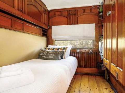 THE ANGAS CARRIAGE Alpine Southern Highlands 4pm Check Out On Sundays - Accommodation in Brisbane 4