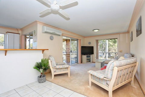 Enjoy Sunsets & Waterviews From Your Private Balcony - Accommodation in Brisbane 5