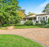 Mirrabooka Burrawang beautiful home  3 acres of gardens in the Southern Highlands - Accommodation in Brisbane
