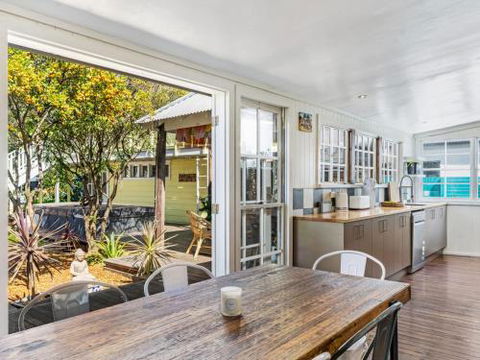 THE OASIS Werri Beach 4pm Check Out Sundays - Accommodation in Brisbane 4