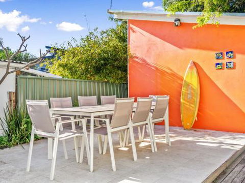 THE OASIS Werri Beach 4pm Check Out Sundays - Accommodation in Brisbane 6