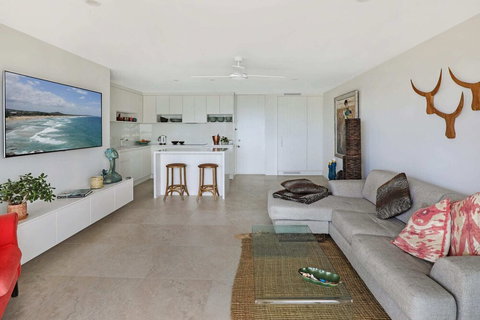 SPECTACULAR OCEAN FRONT Sounion6 - Accommodation in Brisbane 1