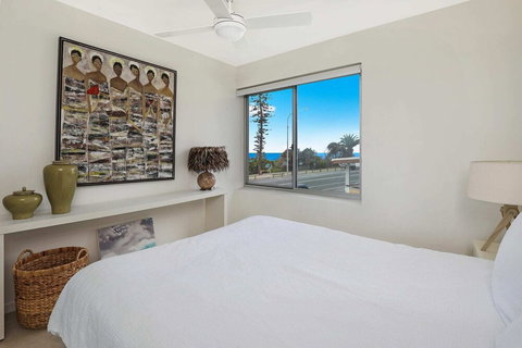 SPECTACULAR OCEAN FRONT Sounion6 - Accommodation in Brisbane 6