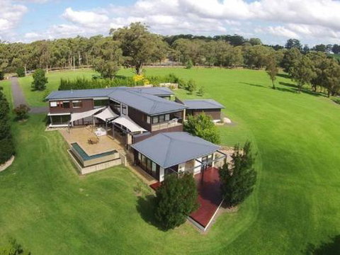 ALPINE LODGE Alpine Southern Highlands 4pm Check Out Sundays - Accommodation in Brisbane 4