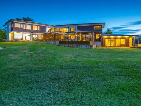 ALPINE LODGE Alpine Southern Highlands 4pm Check Out Sundays - Accommodation in Brisbane 0