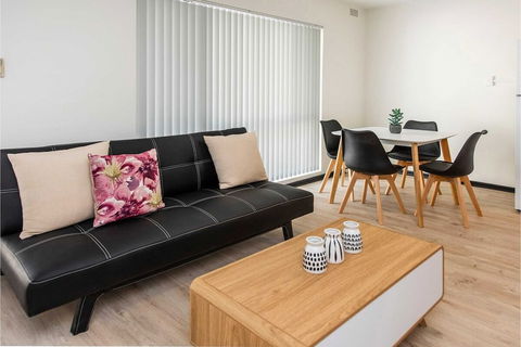 Convenient 1BR Apartment Close To Foreshore & Cbd - Accommodation in Brisbane 1