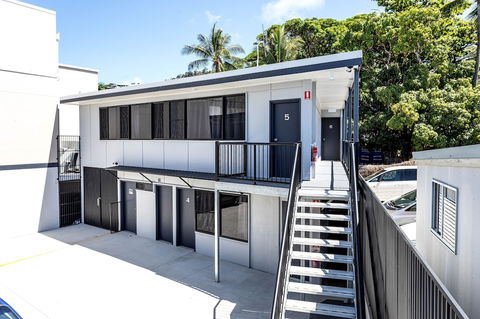 Airlie Sun & Sand Accommodation Studio 1 - Accommodation in Brisbane 1