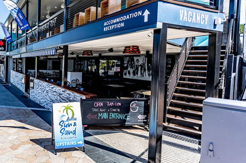 Airlie Sun & Sand Accommodation Studio 1 - Accommodation in Brisbane 2