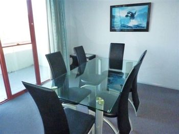 FATHOMS 19 - Accommodation in Brisbane 1