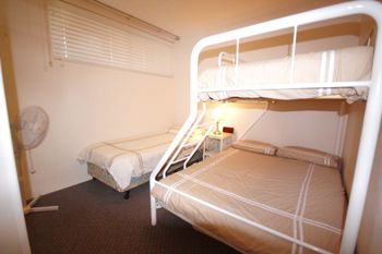Radburn Unit 2 17 Ondine Close - Accommodation in Brisbane 3