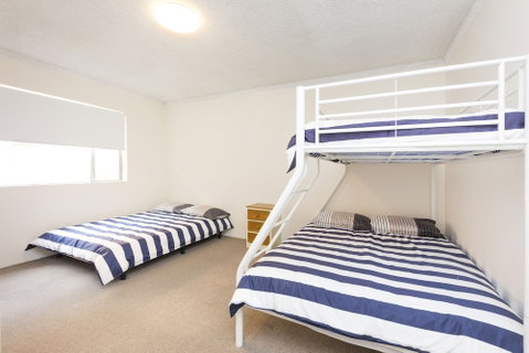 Dolphin Court Unit 1 - Accommodation in Brisbane 2