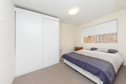 Dolphin Court Unit 1 - Accommodation in Brisbane 3