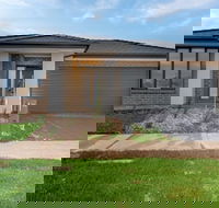 Resortstyle 4BR House With Parkingwerribee - Accommodation in Brisbane